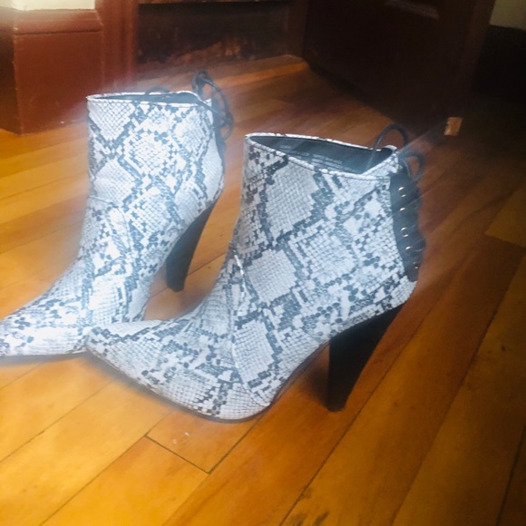 Bootie - Picture 4 of 10